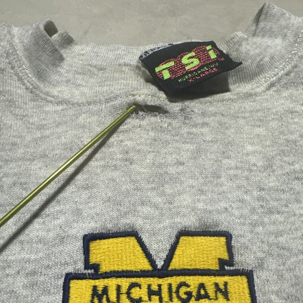Vintage Michigan Wolverines Sweatshirt Men's XL 90s Y2K Fleece Gray DISTRESSED